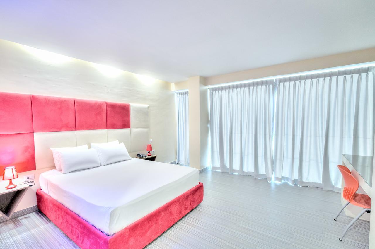 Alkquimia Hotel, Lounge And Bar バヤイベ エクステリア 写真