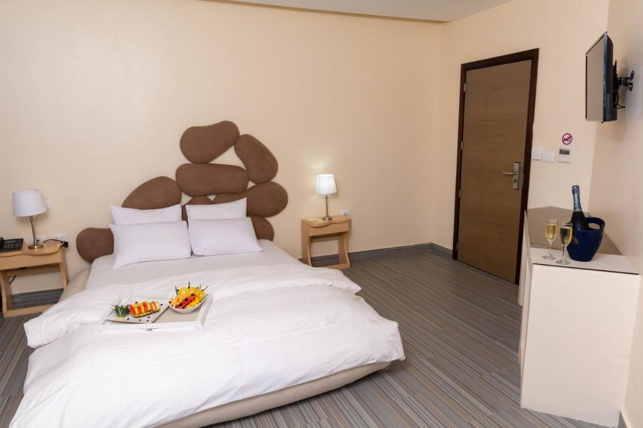 Alkquimia Hotel, Lounge And Bar バヤイベ エクステリア 写真